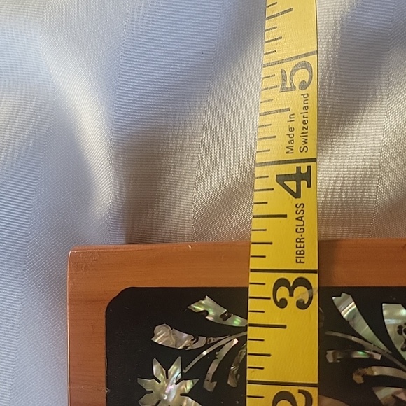 Artel La Paz Wooden Box with Mother of Pearl Inlaid Bird Design - Picture 11 of 11